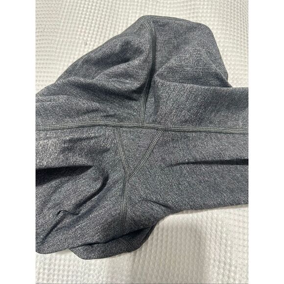 Lululemon Wunder Under Sz 4 Hi-Rise 1/2 Tight Luxtreme 17" Heathered Black. A814 - Picture 5 of 7